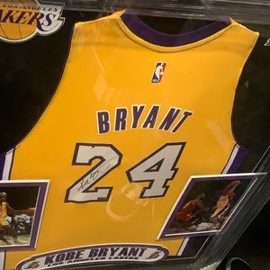 Meet your Posher, Leo